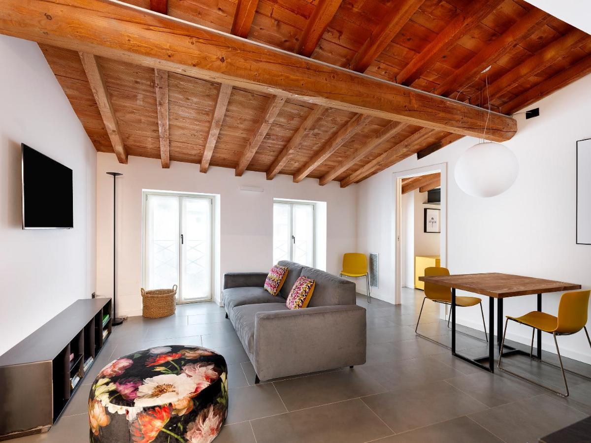 Sg9 City Apartments 布雷西亚 外观 照片