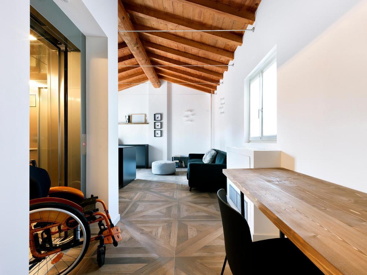 Sg9 City Apartments 布雷西亚 外观 照片